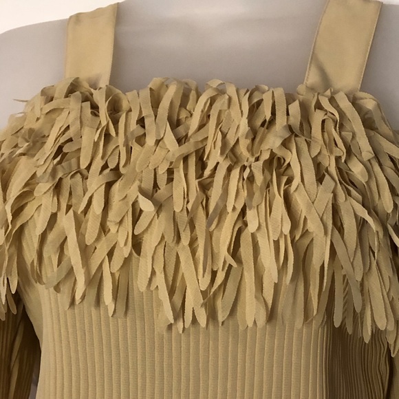 NWT KAELYN-MAX Beige Top Size Large - Picture 9 of 15